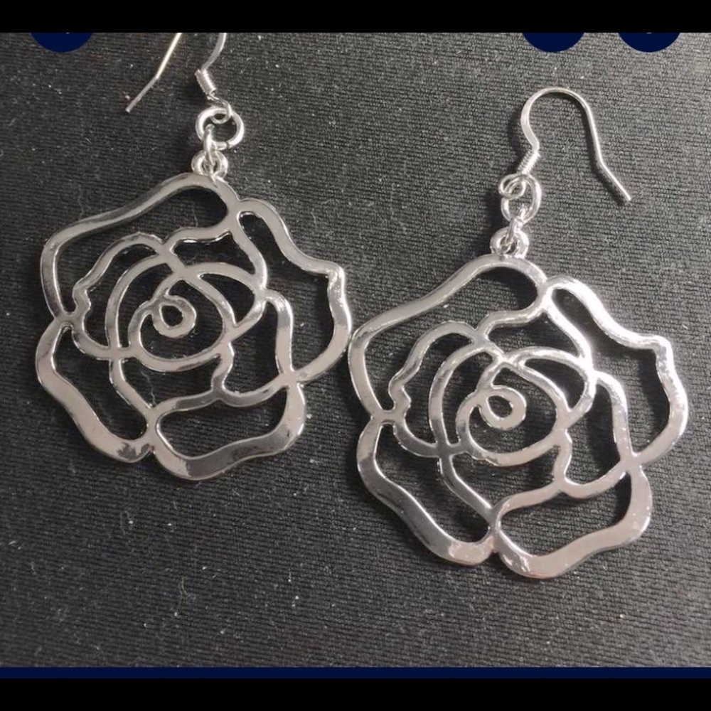 *Rose Outlined Earrings”